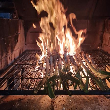 Hostal-Resturante La Moruga Hortiguela Bagian luar foto